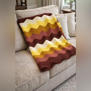 Vintage Handmade Chevron Crochet Throw Retro Ripple 70s Blanket Warm Cozy Decor